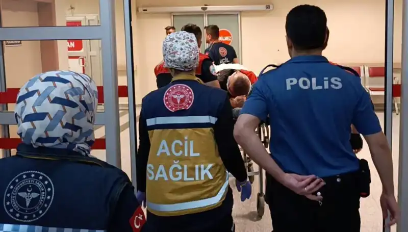 Polis Ekipleri Kaza Geçirdi, İki Kişi Yaralandı!