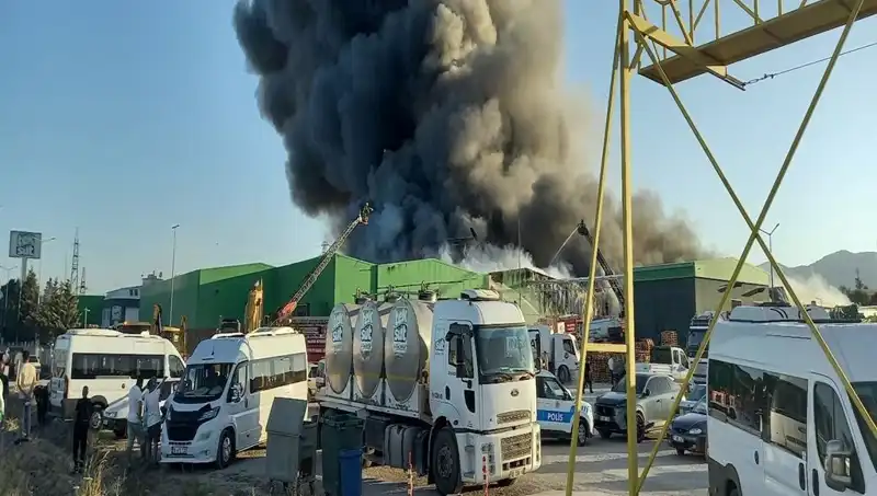 Gönen’deki Fabrika Yangını: İşçilerin Kimlikleri ve Hayati Tehlikeleri Araştırılıyor