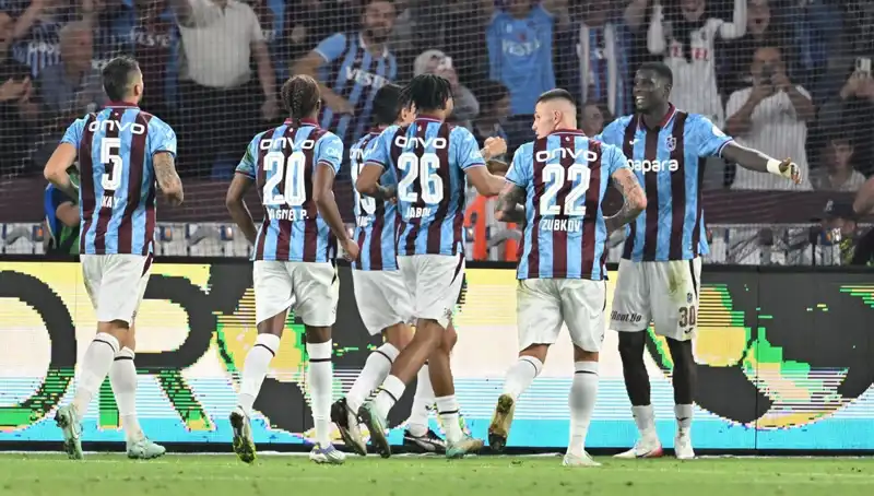 Trabzonspor, Kocaelispor'u Maçta Yenerek Zirveye Koşuyor!